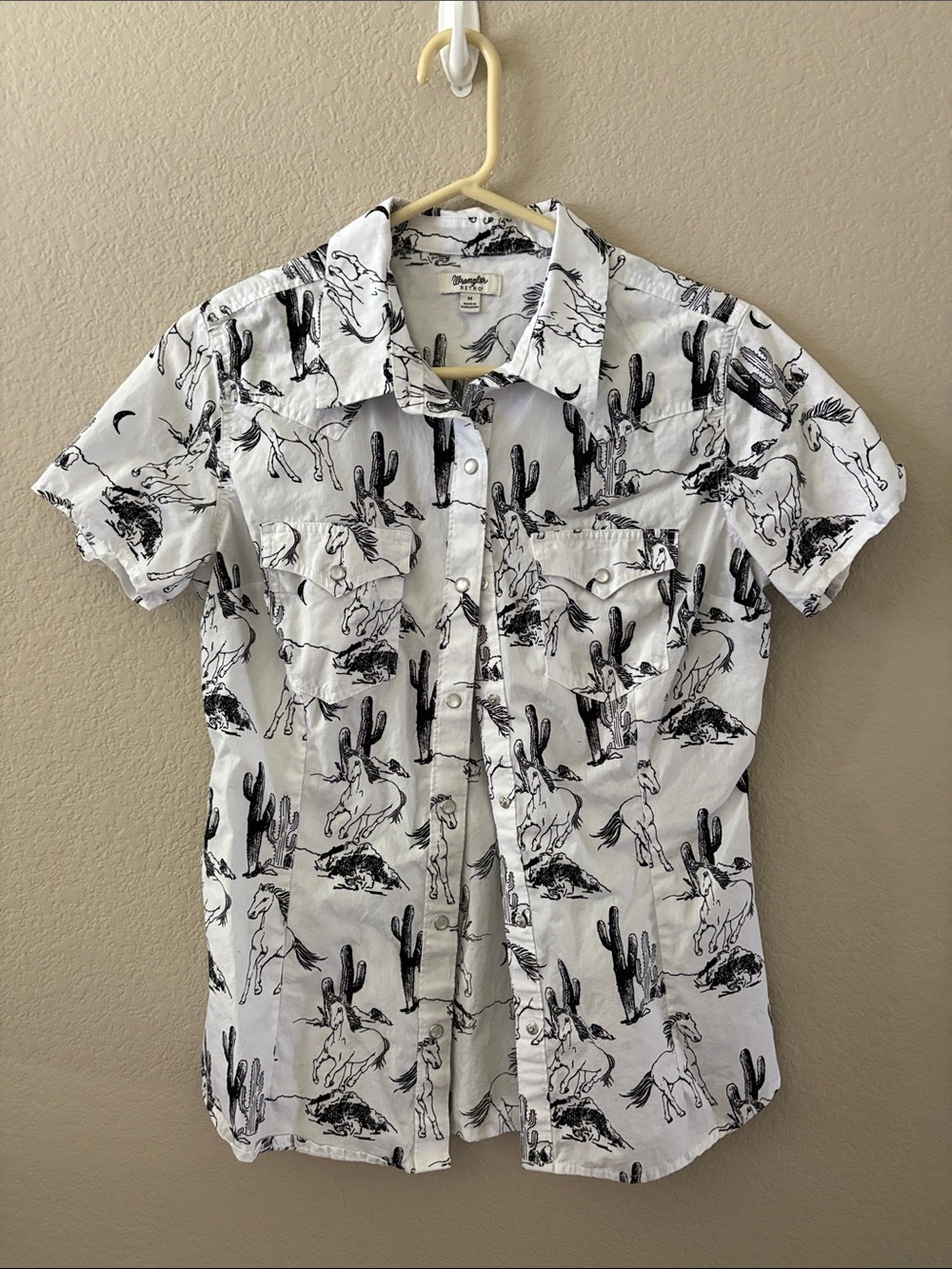 Wrangler White Short-Sleeve Western Print Button-Down